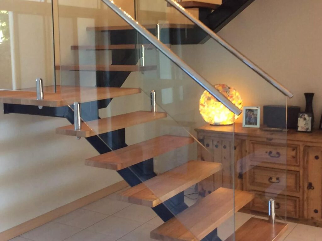 Glass blaustrade